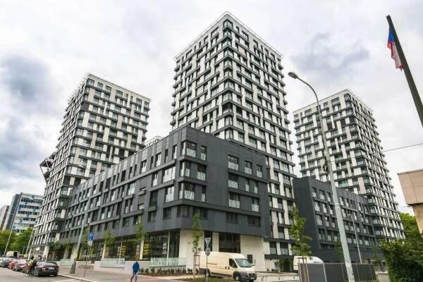 Residence Garden Tower - Parking Прага Екстер'єр фото