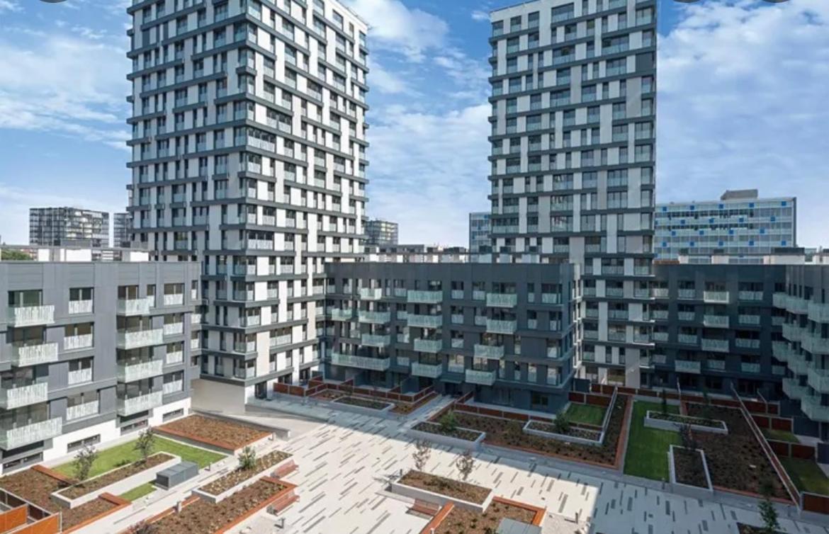 Residence Garden Tower - Parking Прага Екстер'єр фото